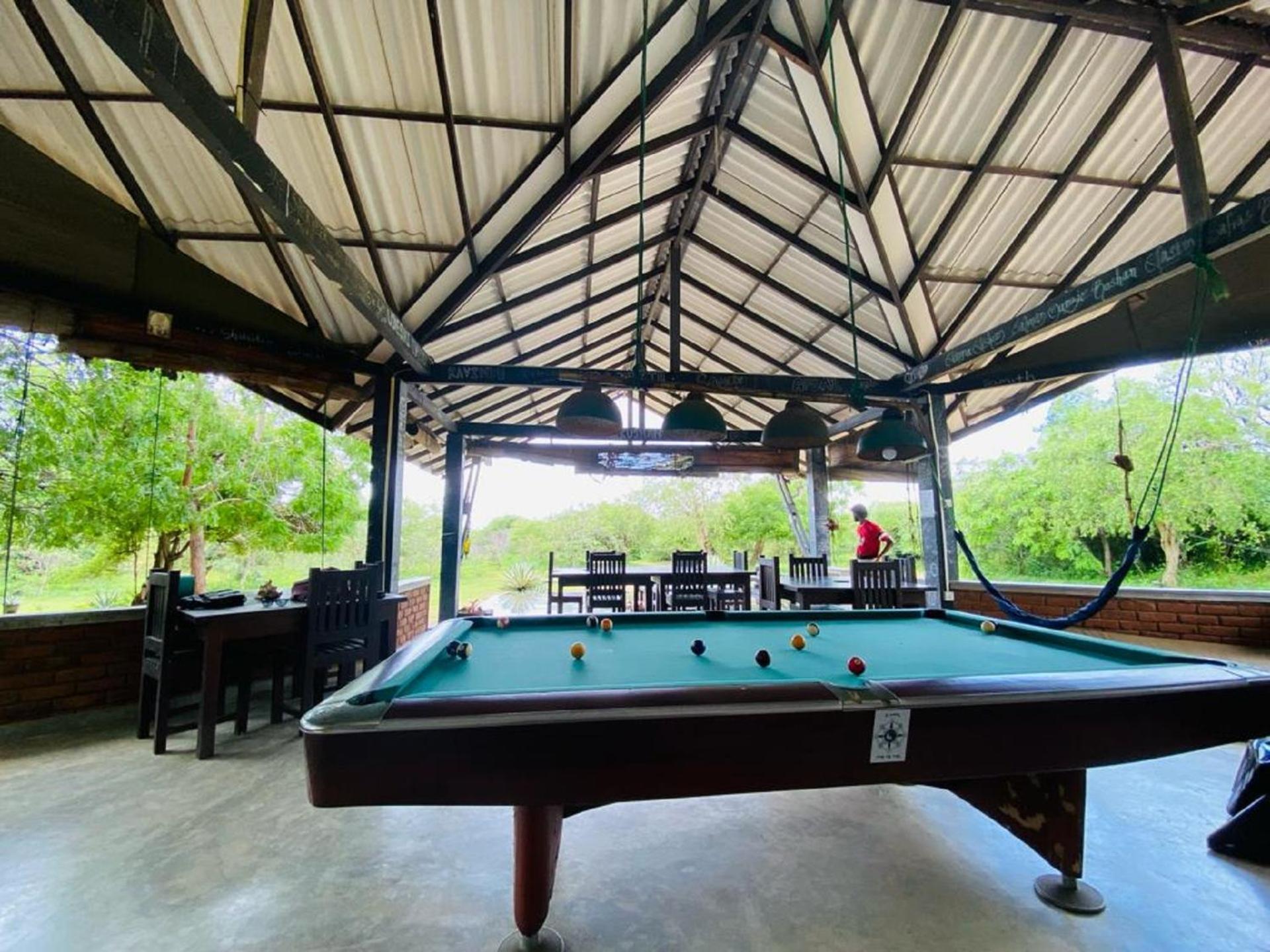 Yala Ying Yang Hostel & Camping Buitenkant foto