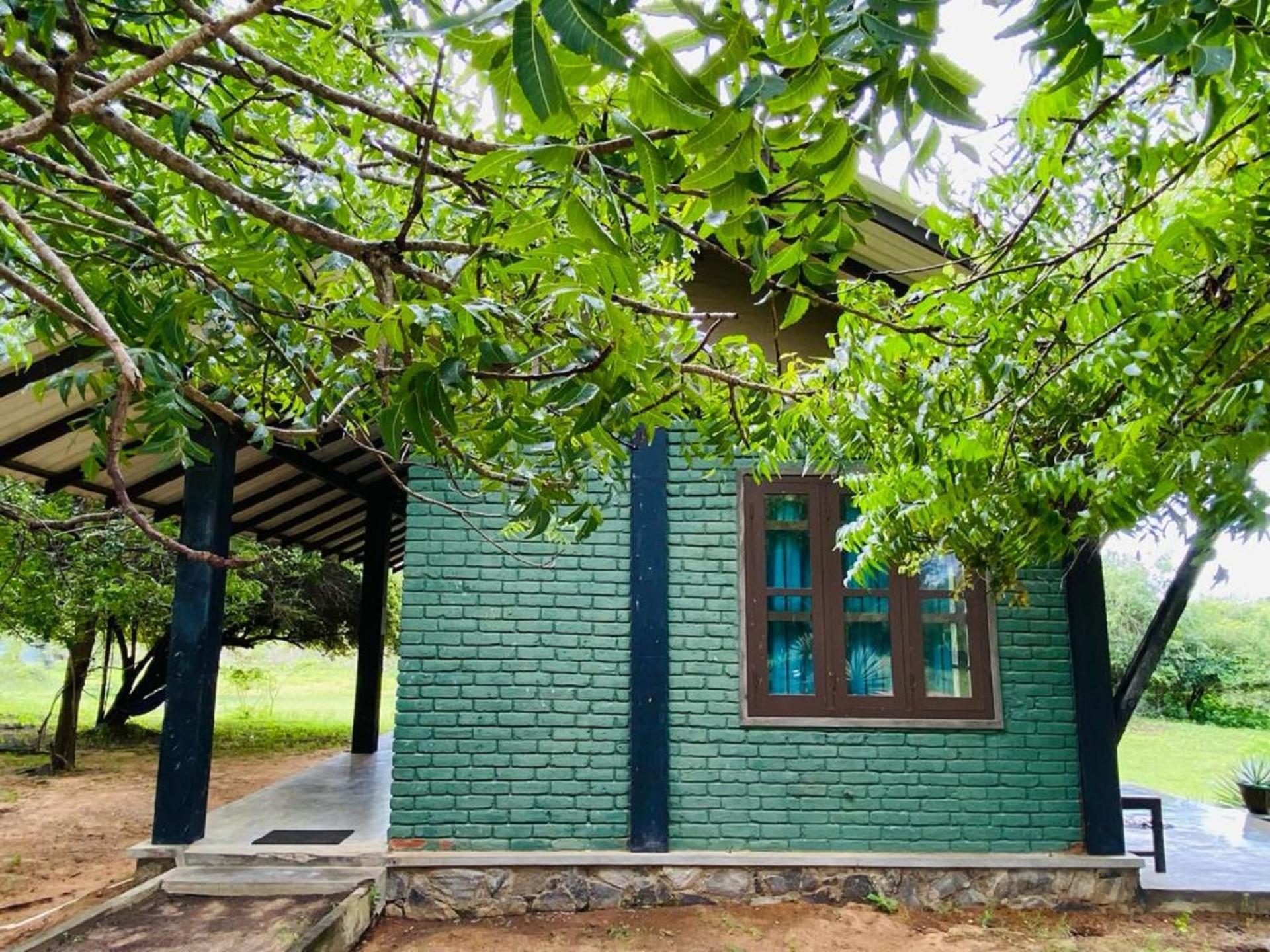 Yala Ying Yang Hostel & Camping Buitenkant foto