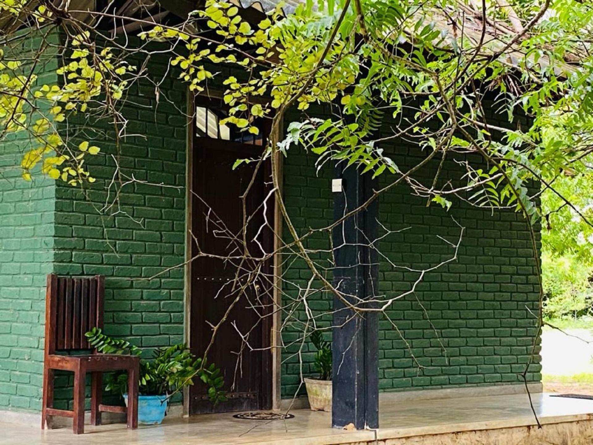 Yala Ying Yang Hostel & Camping Buitenkant foto